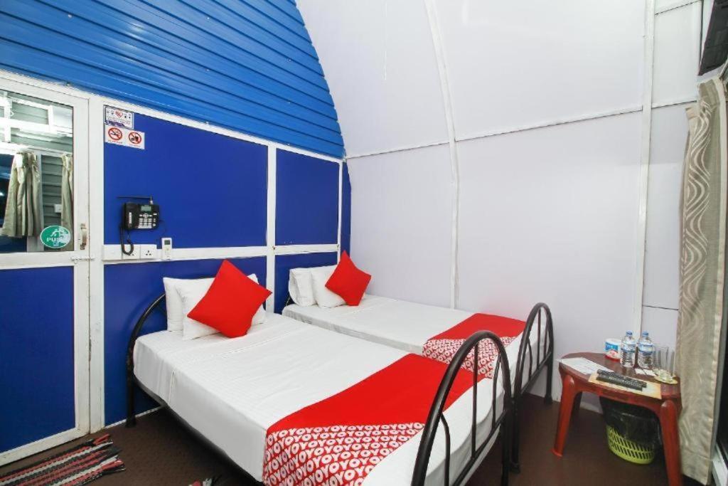 A4 Hostel Colombo Airport - Eco Lodge - Free Pickup & Drop Katunayaka Eksteriør billede